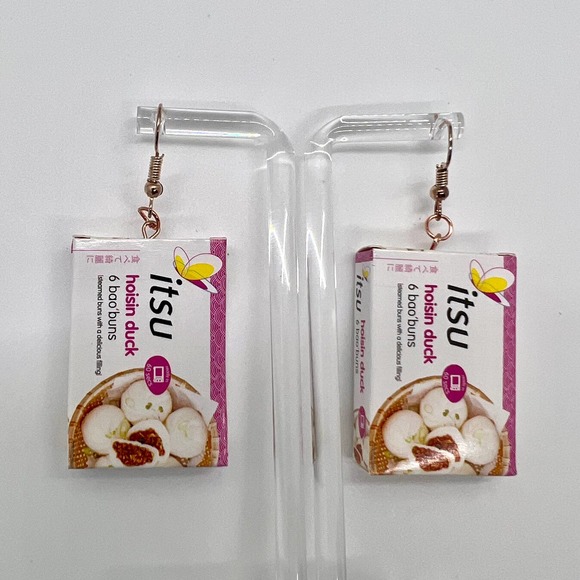Mini Brands Earrings - Itsu Hoisin Duck Bao Buns Earrings - Mini Brands Earrings - Picture 1 of 6